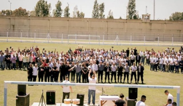 Encuentro de fe en la Unidad 30